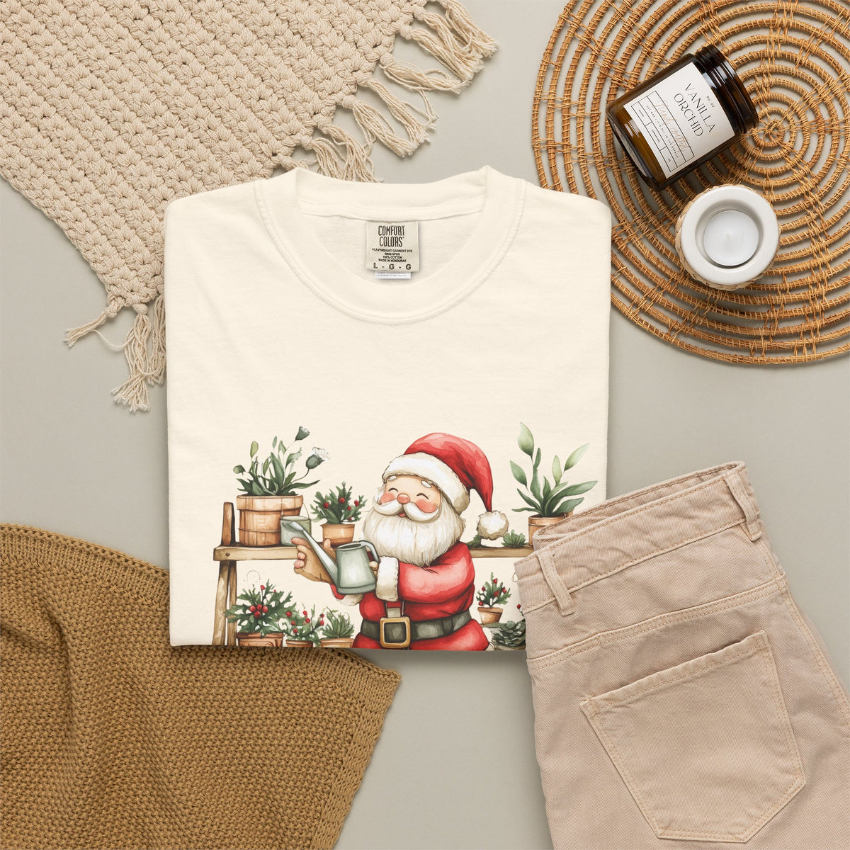 Santa Plants Tee